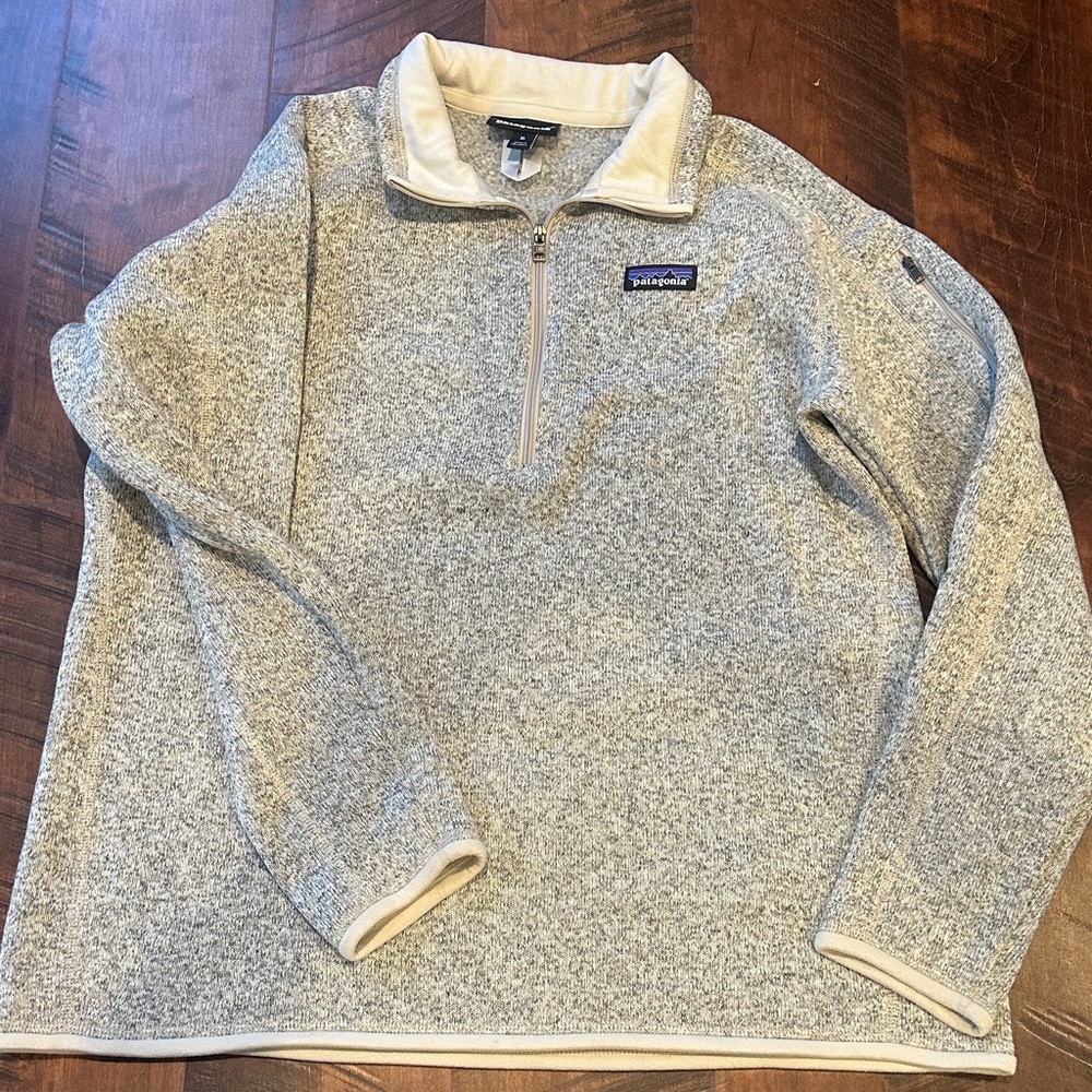 Patagonia Cream and Gray Fleece Pullover